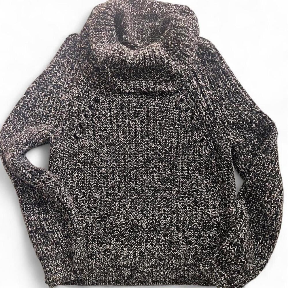 Black and White Knit Sweater Women's Size Small